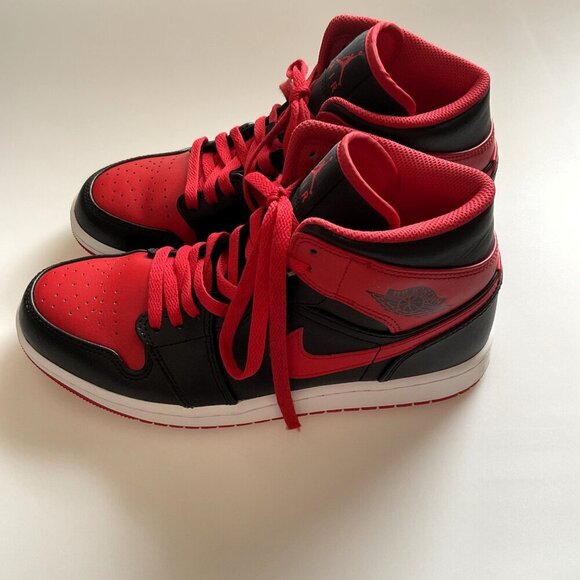 JORDAN 1 MID ALTERNATE BRED (2022) WITH THE BOX RED BLACK - Picture 4 of 16